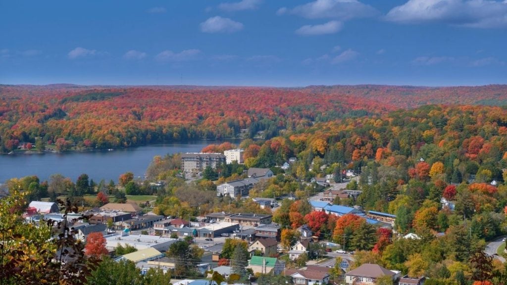 Haliburton village , Ontario
