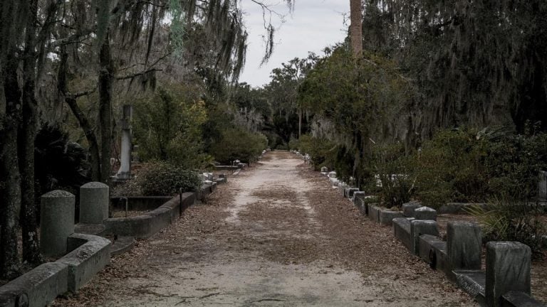 Haunted landmarks across America: A spooky road trip guide