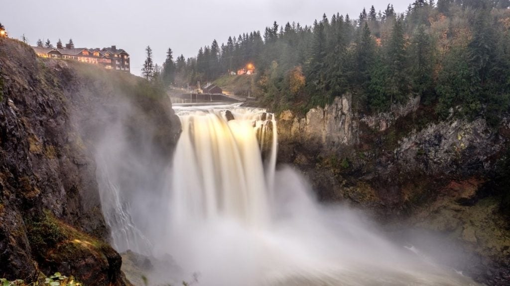 The best day trips from Seattle. In photo: Snoqualmie Falls, Snoqualmie, Washington
